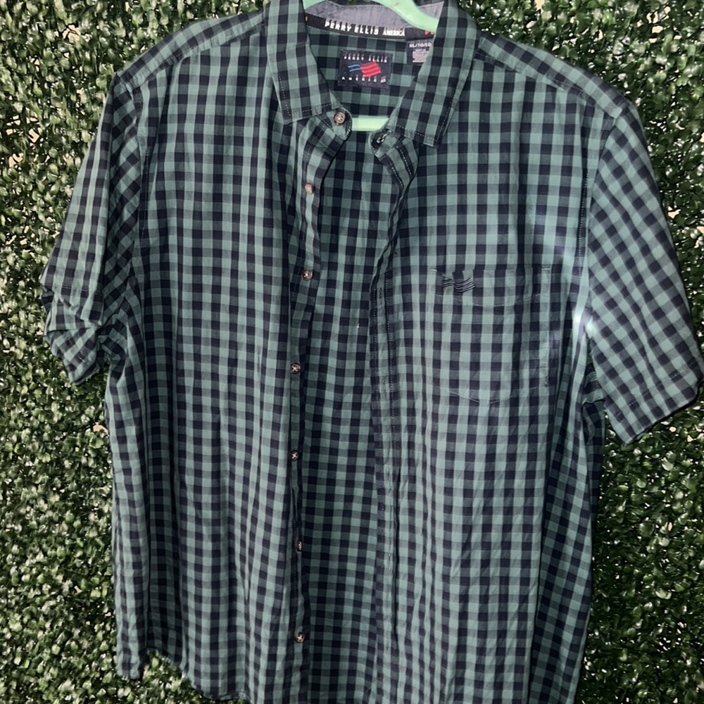 Perry Ellis button up